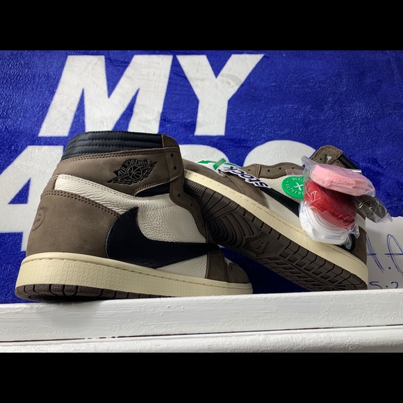 Air Jordan 1 travis Scott - Picture 4 of 5